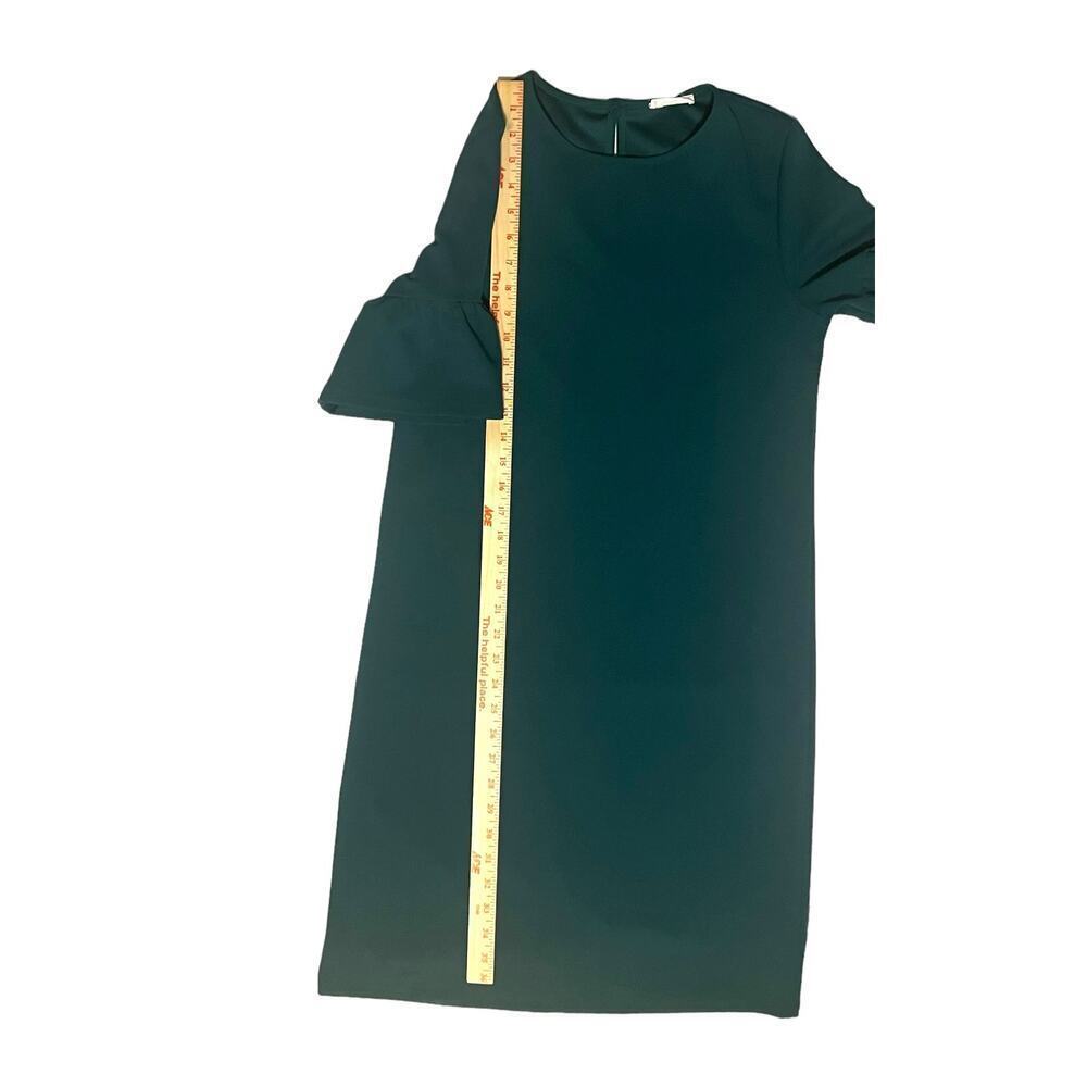 Les Amis Boutique Green Shift Dress Ruffle Short Bell Sleeve Size Medium Knee - Picture 9 of 13